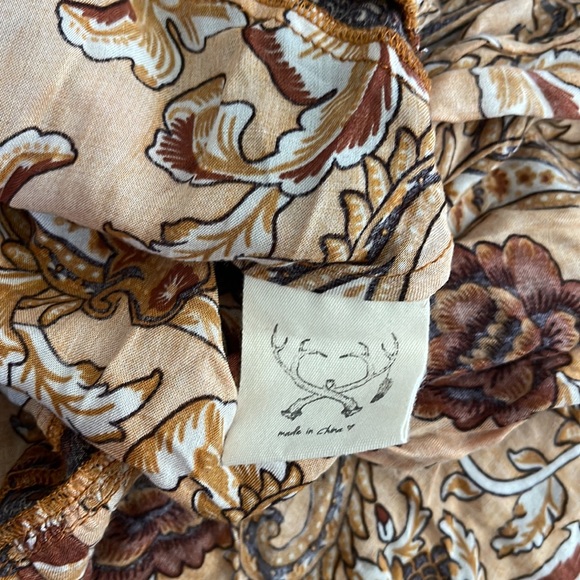 SPELL Etienne Skirt Size Medium Bohemian Dream Mini Tier Beautiful Floral Detail - Picture 11 of 13